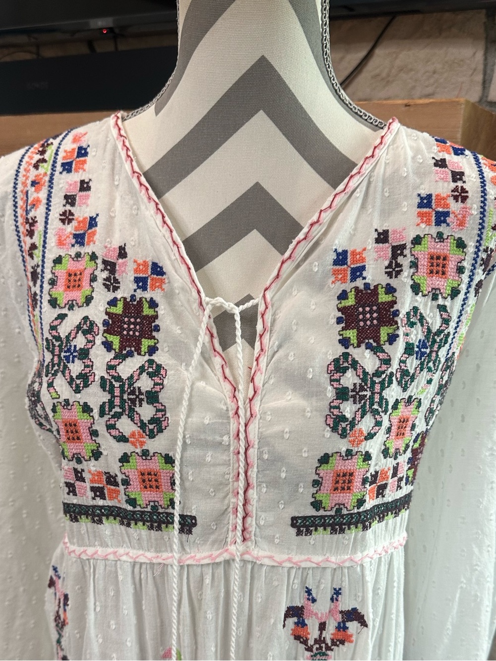 White Embroidered Maxi Dress with Pink Tassels - Picture 4 of 7